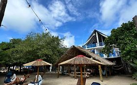 Hostel Beach House